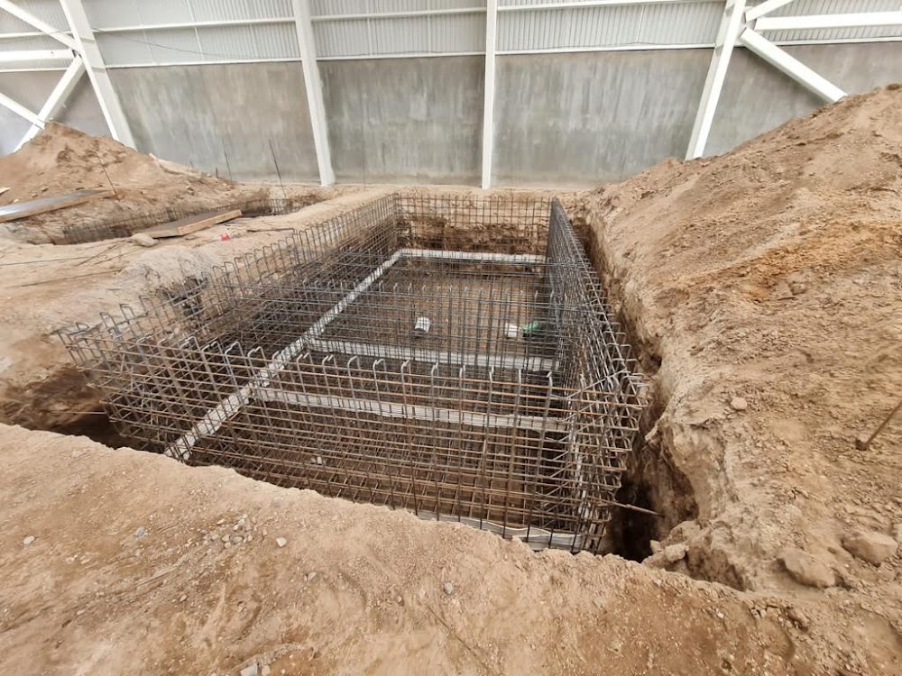 Fontanero impermeabilizador pintor albañil electricista etc